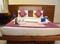 Oyo Premium Near Osho Ashram Koregaon Park Pune
