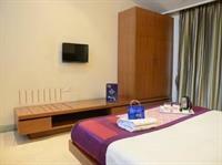 Oyo Premium Near Osho Ashram Koregaon Park Pune